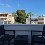 Seaside Two Bedroom Deluxe Flat In Tourist Area