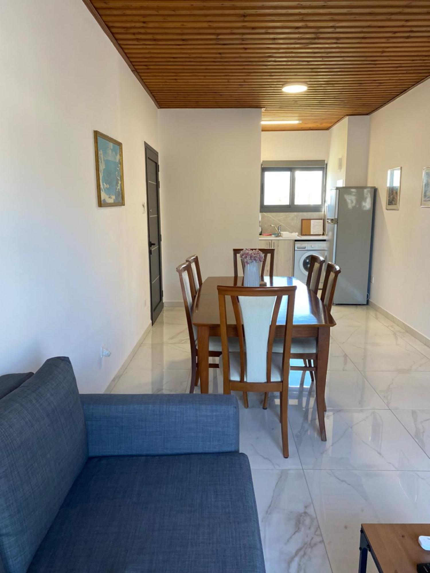 Seaside Two Bedroom Deluxe Flat In Tourist Area